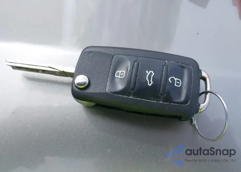 2011 Volkswagen Gti 4-Door z USA, uszkodzony, nr VIN WVWHD7AJ5BW164433